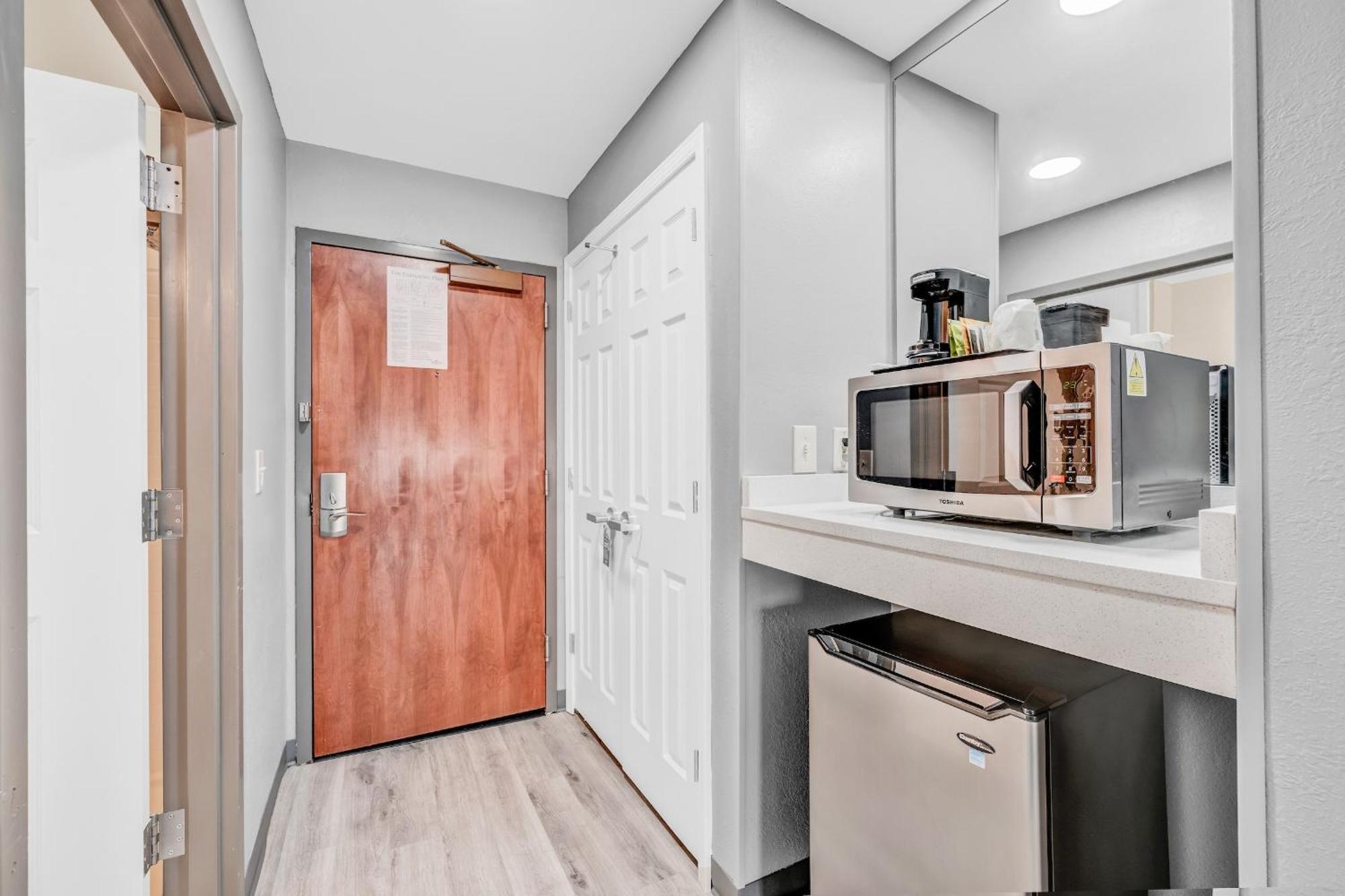 Wingate By Wyndham Tuscaloosa Hotel Екстериор снимка