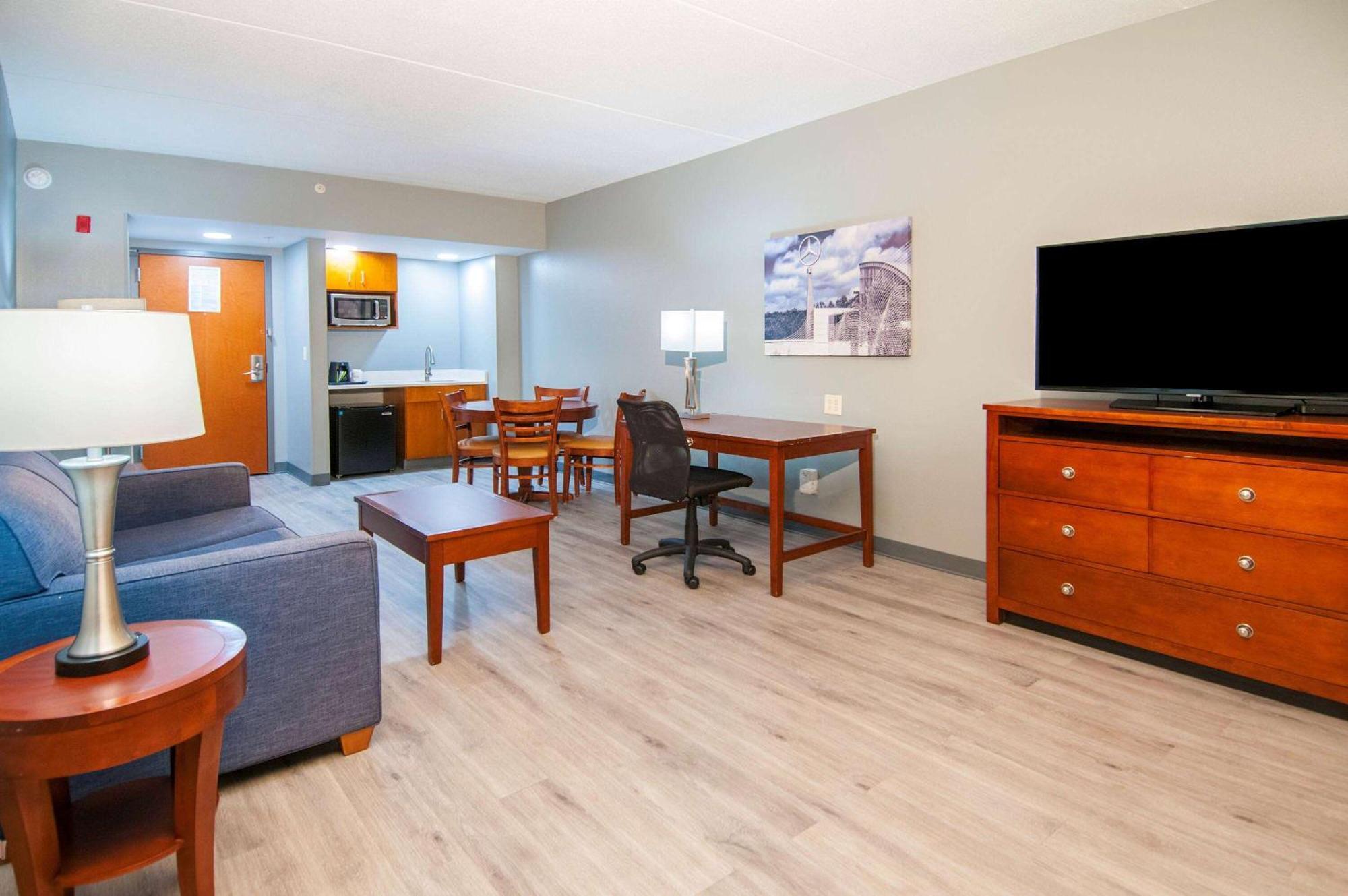 Wingate By Wyndham Tuscaloosa Hotel Екстериор снимка